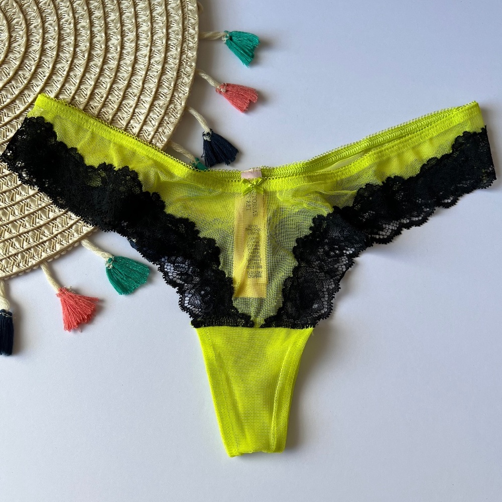 Victoria's Secret  Mesh Lace-Trim High-Leg Thong Panty Limelight Small NEW